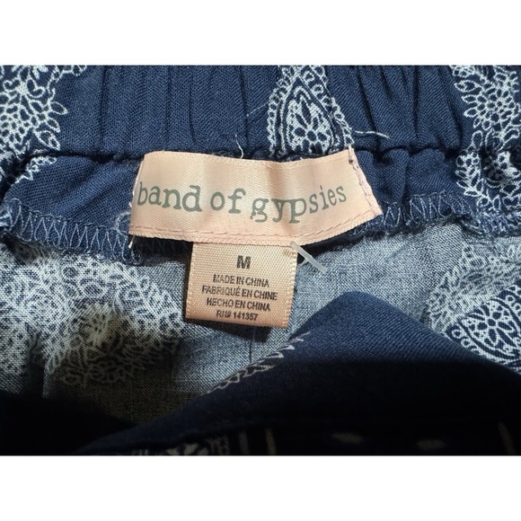 Band Of Gypsies Maxi Skirt Size M Blue White Paisley Pullon Bttn Front Slit NWT - Picture 7 of 8
